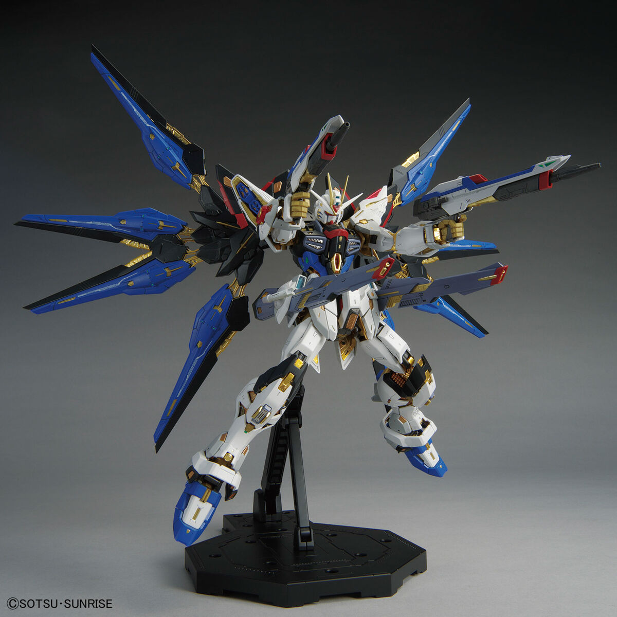 MGEX 1/100 STRIKE FREEDOM GUNDAM